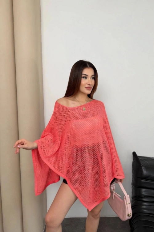 Kadın Mercan Pembe Kayık Madonna Yaka Panço Görünümlü Şık Oversize Yazlık Mevsimlik File Bluz