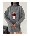 Kadın Gri Oversize Ayıcıklı Oversize Balıkçı Yaka Triko Kazak