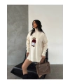 Kadın Ekru Oversize Ayıcıklı Oversize Balıkçı Yaka Triko Kazak