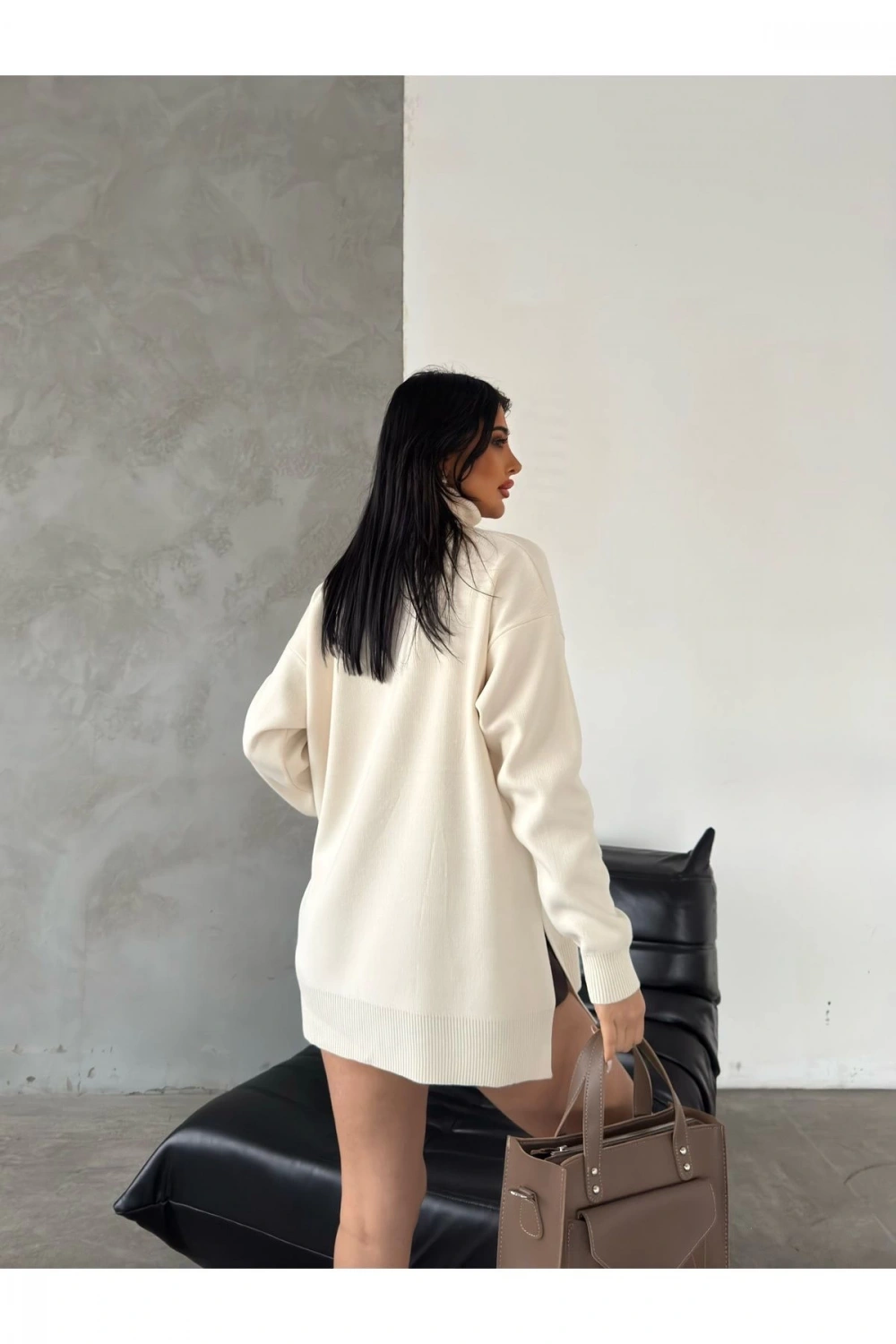 Kadın Ekru Oversize Ayıcıklı Oversize Balıkçı Yaka Triko Kazak