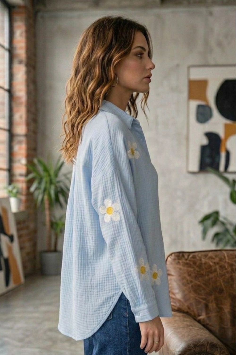 Kadın Bebe Mavisi Papatya Desenli Müslin Kumaş Uzun Kollu Oversize Gömlek