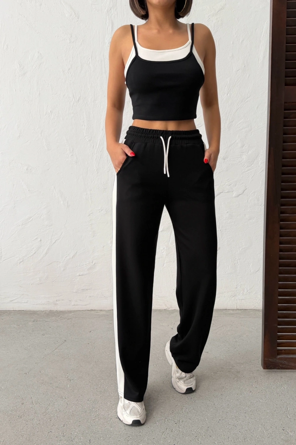 Kadın Siyah Crop Atletli Yüksek Bel Beli Lastikli Geniş Paça Pantolon Alt Üst Yazlık Eşofman Takım