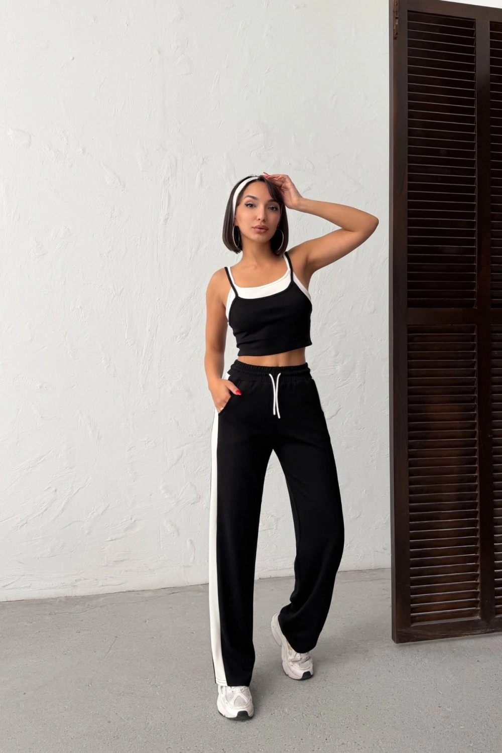 Kadın Siyah Crop Atletli Yüksek Bel Beli Lastikli Geniş Paça Pantolon Alt Üst Yazlık Eşofman Takım