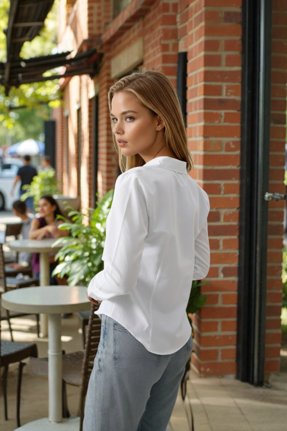 Kadın Beyaz Slim Fit Pensli Dar Kesim Günlük Şık Gömlek