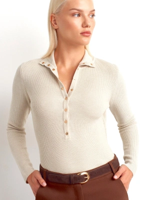 Kadın Bej Dik Yaka Çıtçıtlı Uzun Kol Triko Kazak