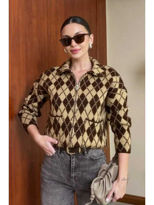 Kadın Kahverengi Polo yaka Çift Cep Detaylı Baklava Desen Premium Hırka