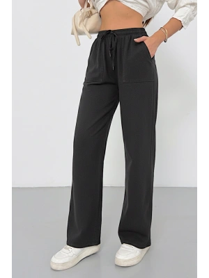 Kadın Siyah Yüksek Bel Beli Lastikli Bağcıklı Bol Paça Geniş Kesim Şık Cepli Premium Palazzo Pantolon