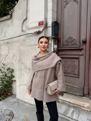 Kadın Bej Şal Detaylı Mevsimlik Kışlık Premium Triko Ceket