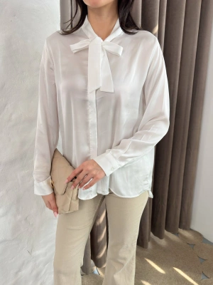 Kadın Beyaz Fiyonk Yaka Detaylı Uzun Kol Saten Gömlek