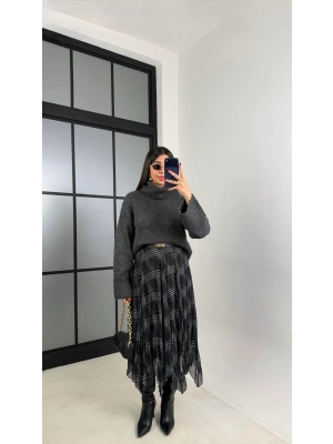 Kadın Siyah Astarlı Asimetrik Kesim Şifon Etek
