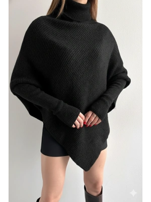 Kadın Siyah Asimetrik Kesim Boğazlı Balıkçı Yaka Triko Kazak