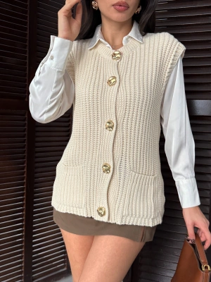Kadın Krem Kalın Örgü Gold Düğmeli Kolsuz Triko Yelek