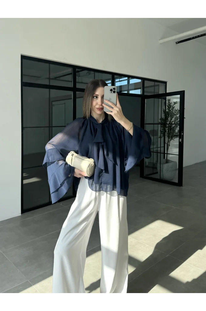 Loya Bağlamalı Lacivert Şifon Bluz