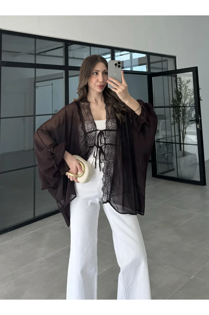 Dantel İşlemeli Mürdüm Bluz