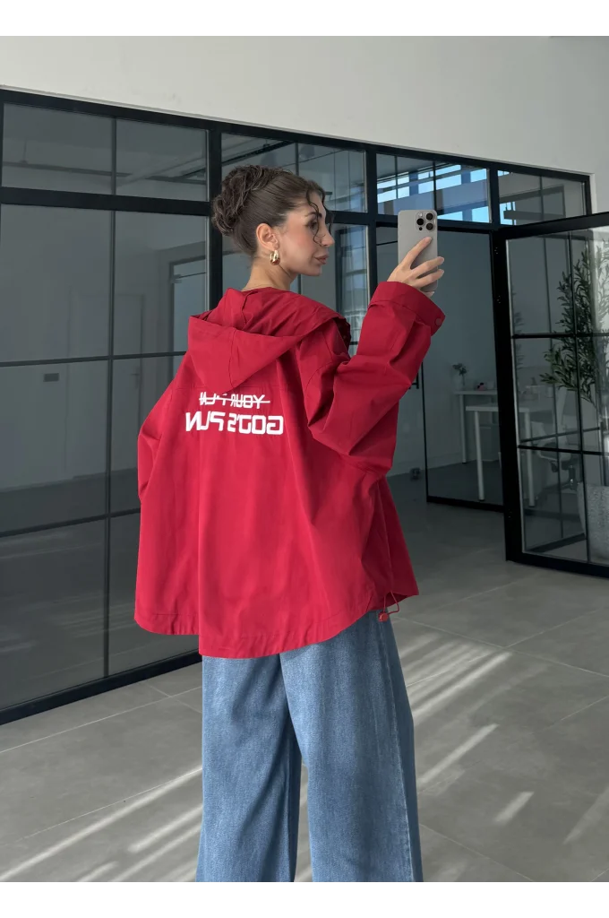 Sırtı Nakışlı Oversize Kapşonlu Kırmızı Ceket