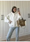 Şardonlu Oversize Beyaz Sweatshirt