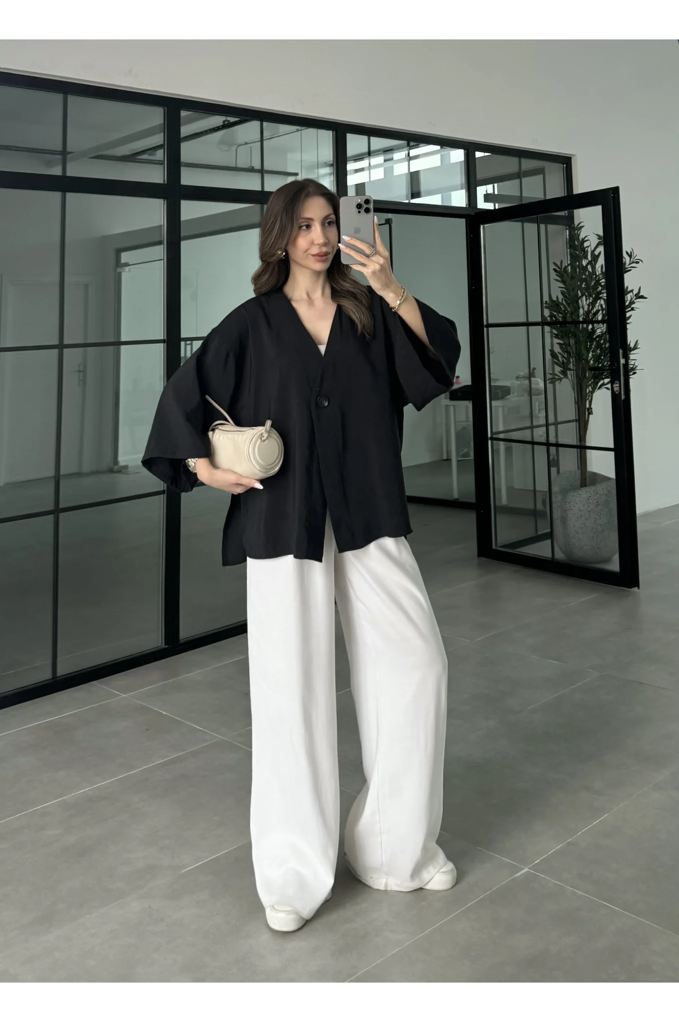 Sofi Tek Düğme Oversize Tensel Siyah Gömlek