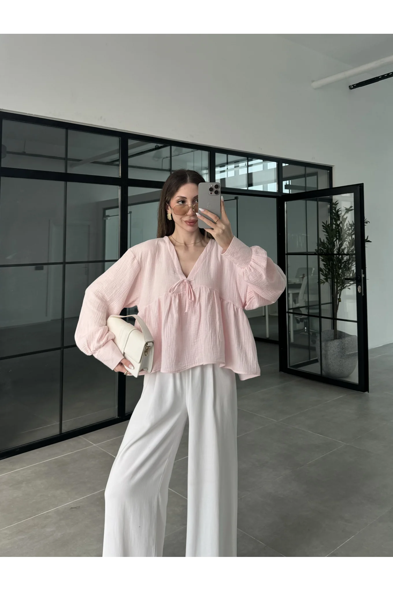 Müslin Kumaş Önü Bağcıklı Pembe Bluz