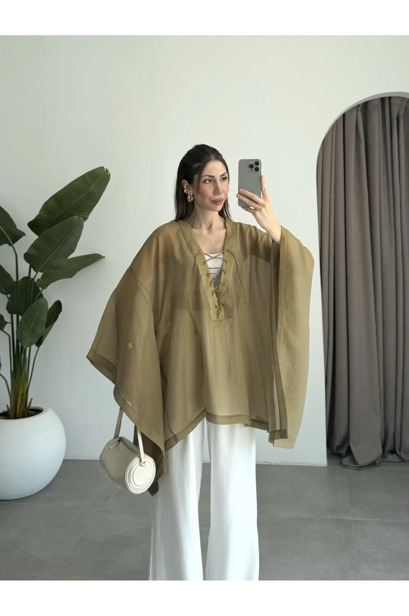 Bağcıklı Yarasakol Olive Panço