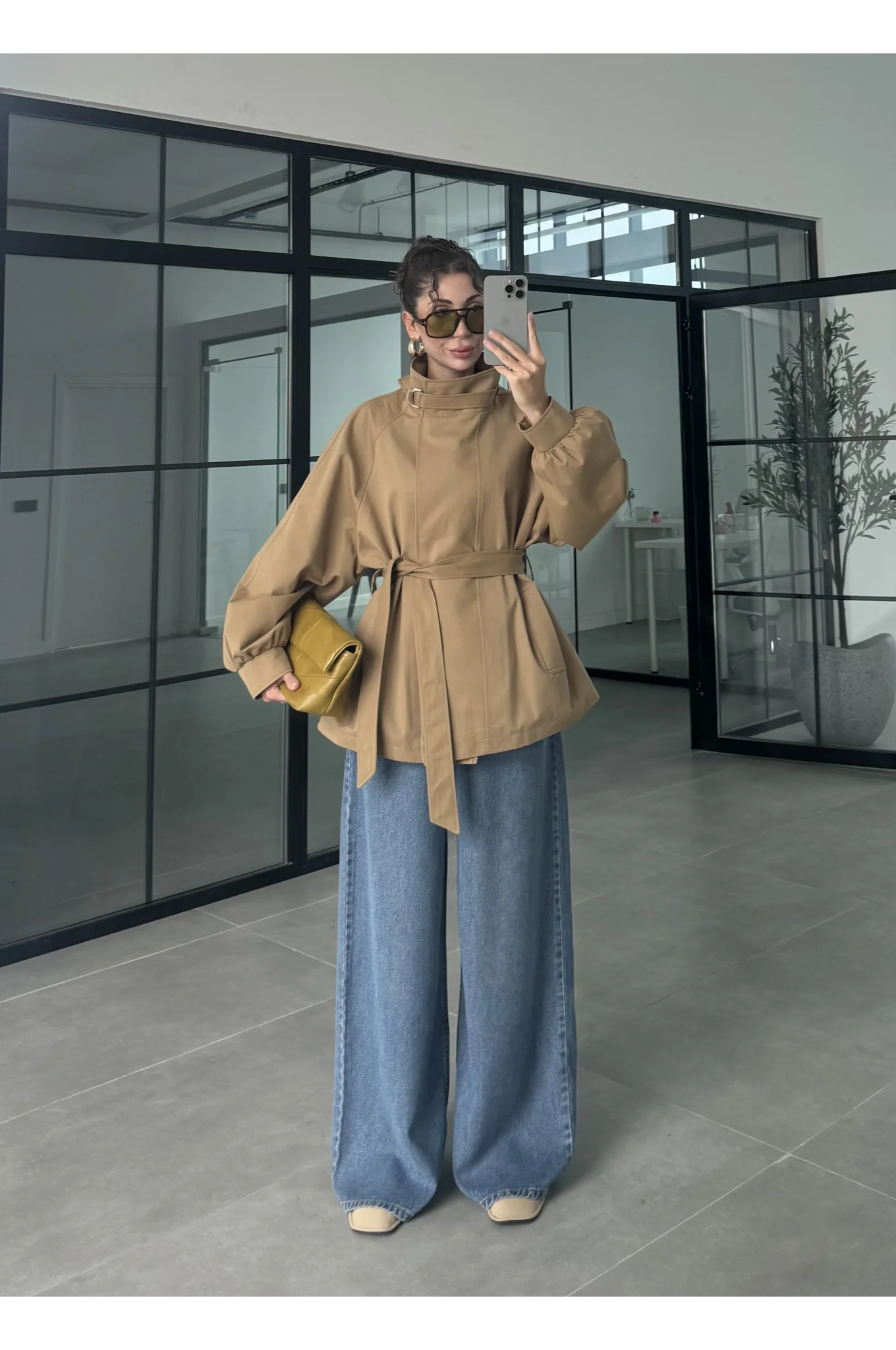 Boyun Kemerli Dik Yaka Camel Ceket