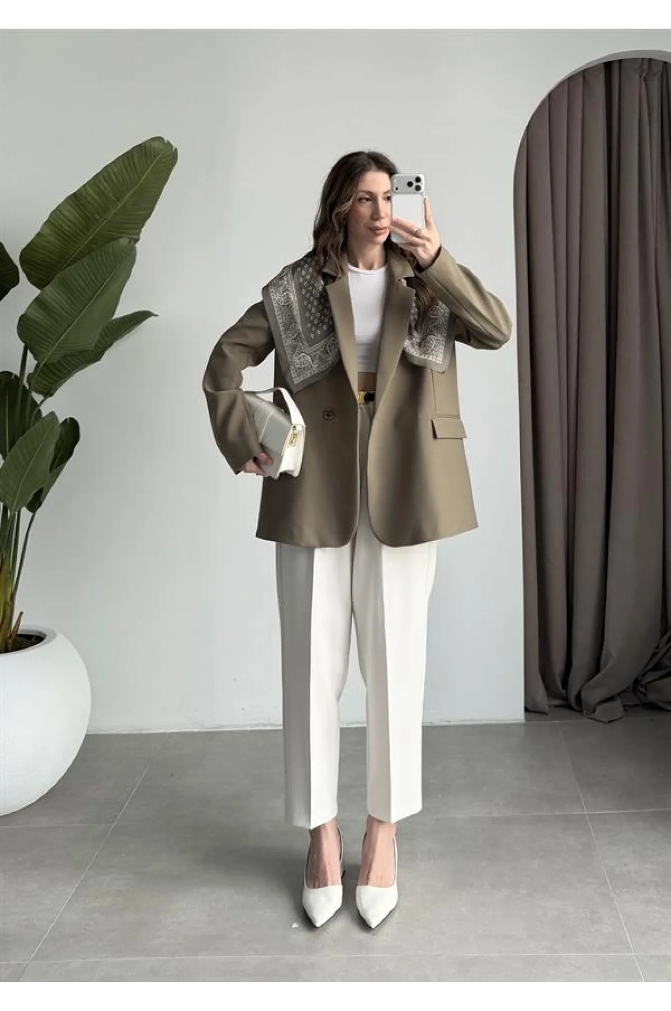 Fular Detaylı Astarlı Haki Blazer Ceket