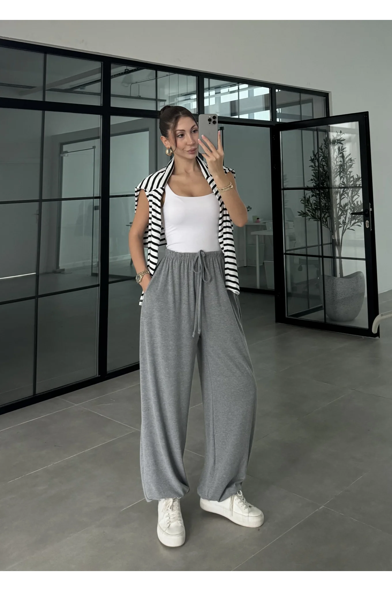 Gri Paça Lastikli Basic Eşofman Altı