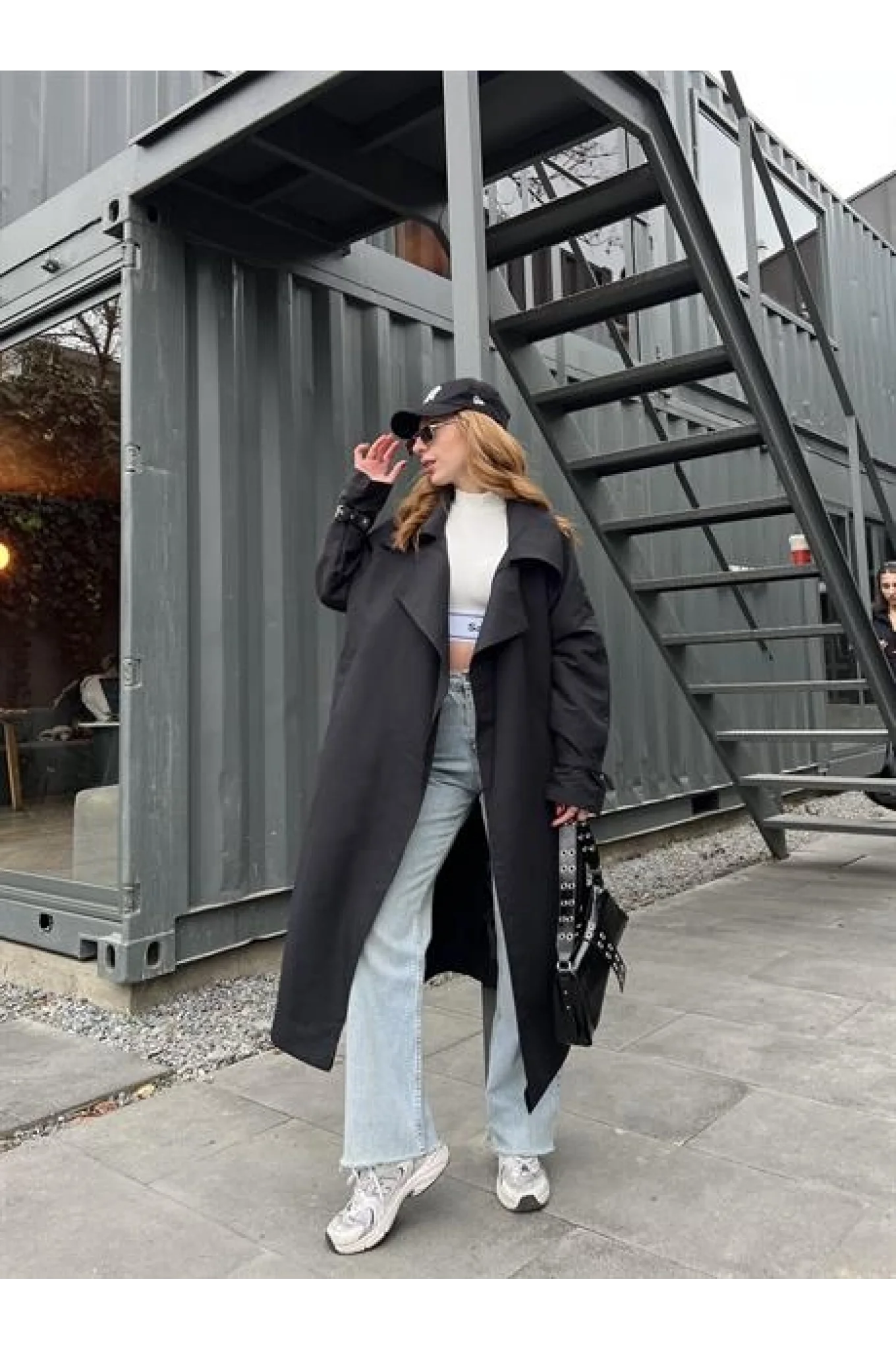Mango Model Oversize Siyah Trençkot