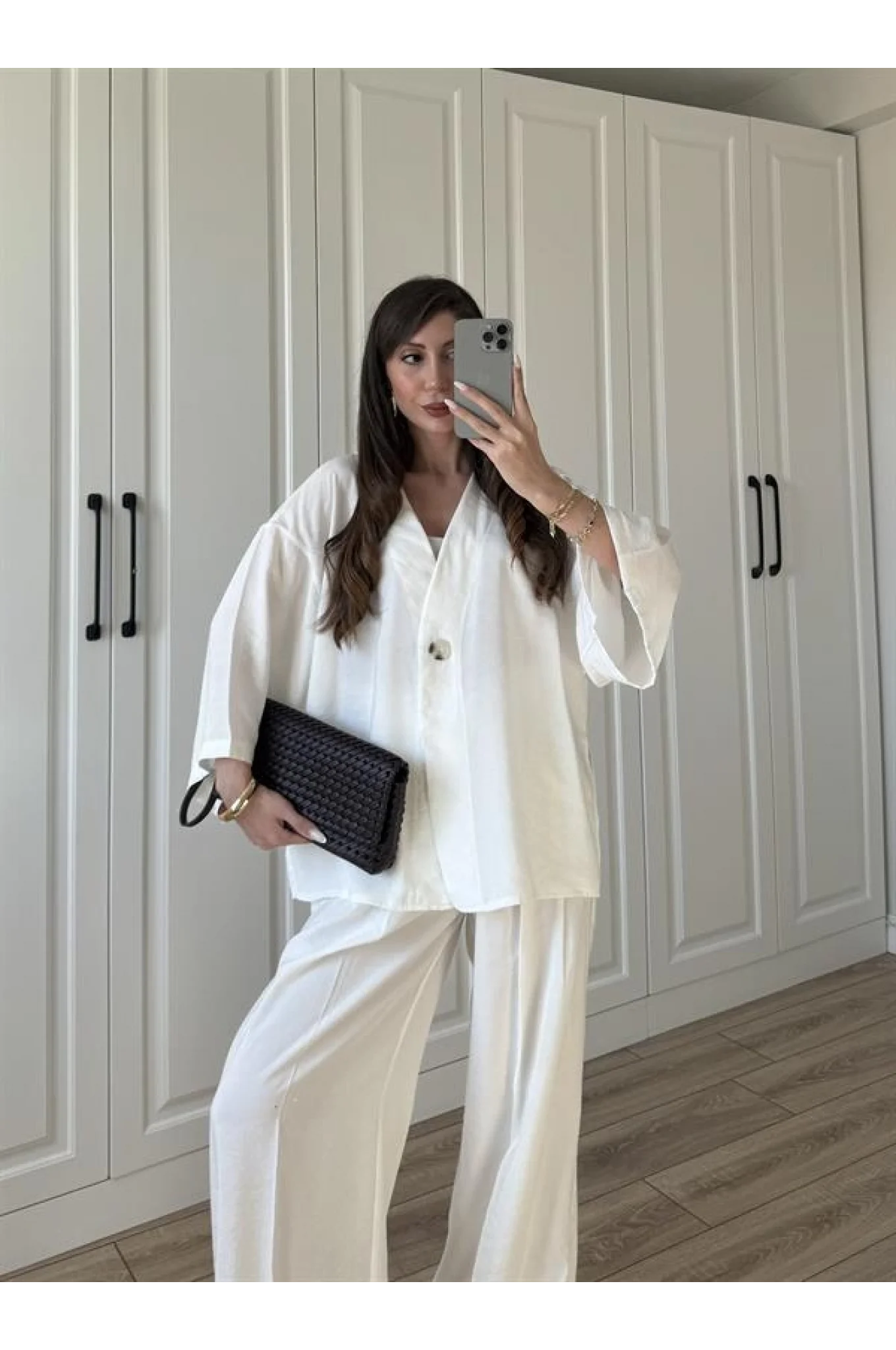 Tek Düğmeli Oversize Beyaz Gömlek Takım