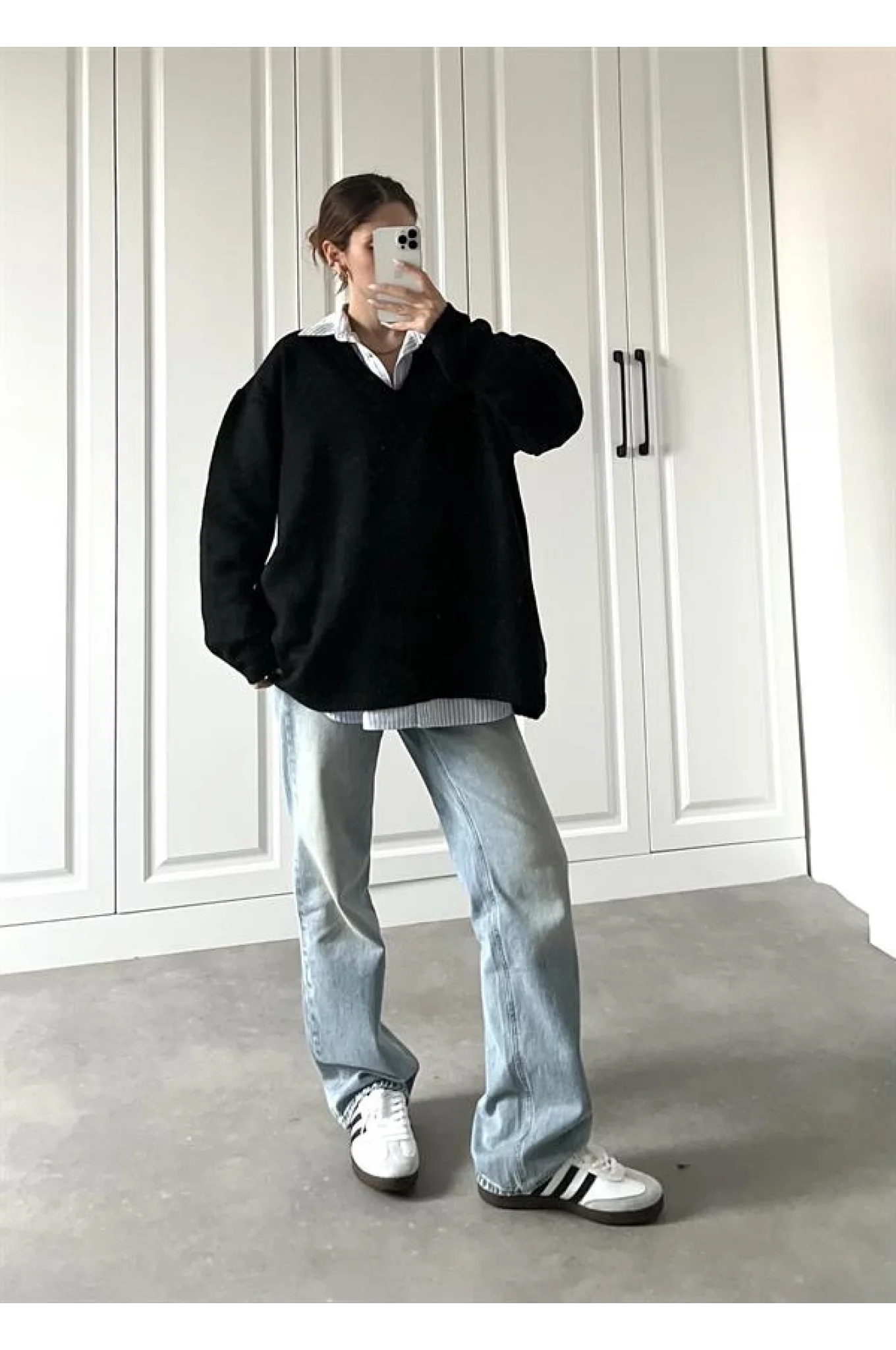 V Yaka Oversize Siyah Basic Kazak