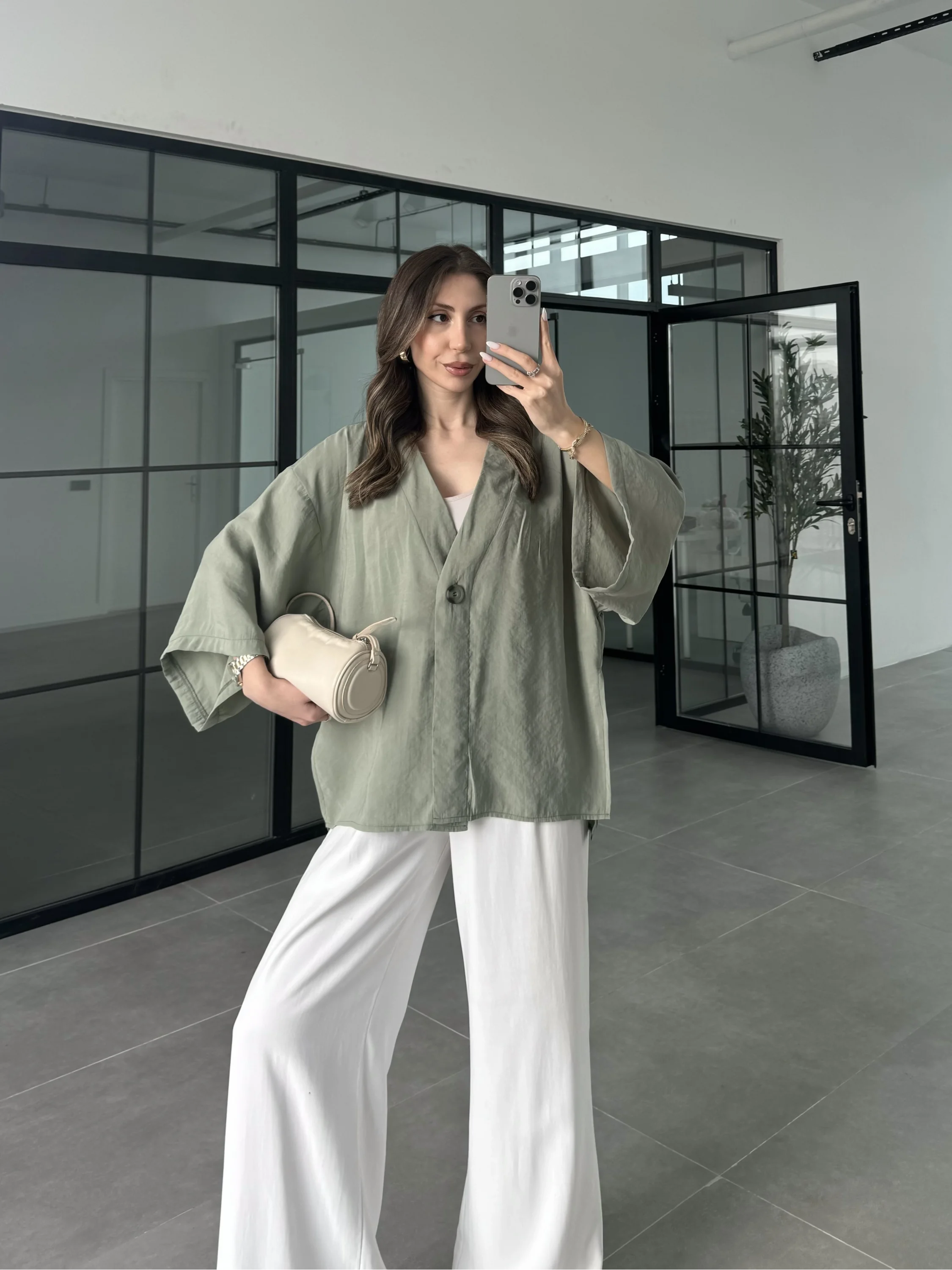 Sofi Tek Düğme Oversize Tensel Çağla Gömlek