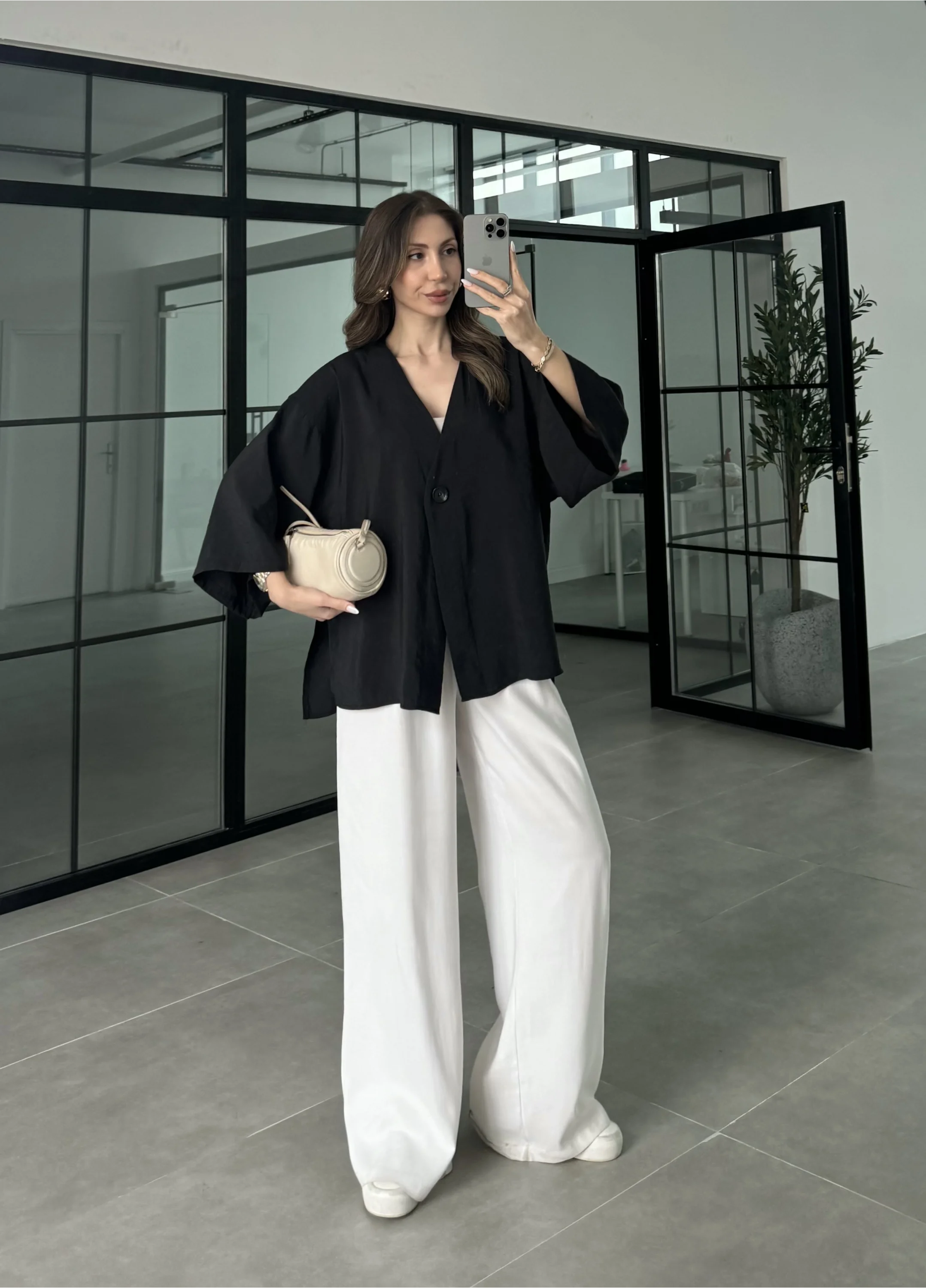 Sofi Tek Düğme Oversize Tensel Siyah Gömlek