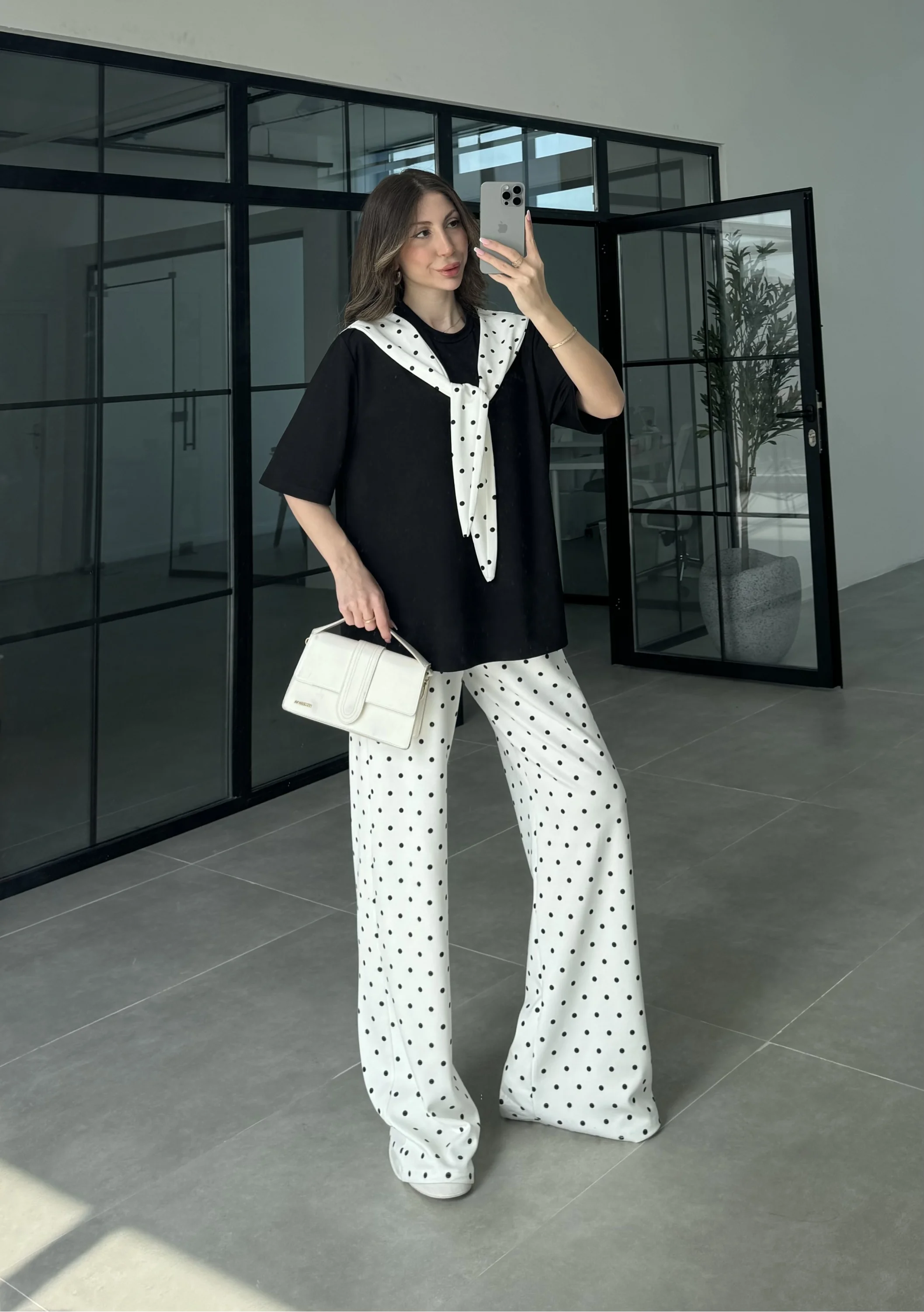 Ekru Puantiye Fular Detaylı Takım