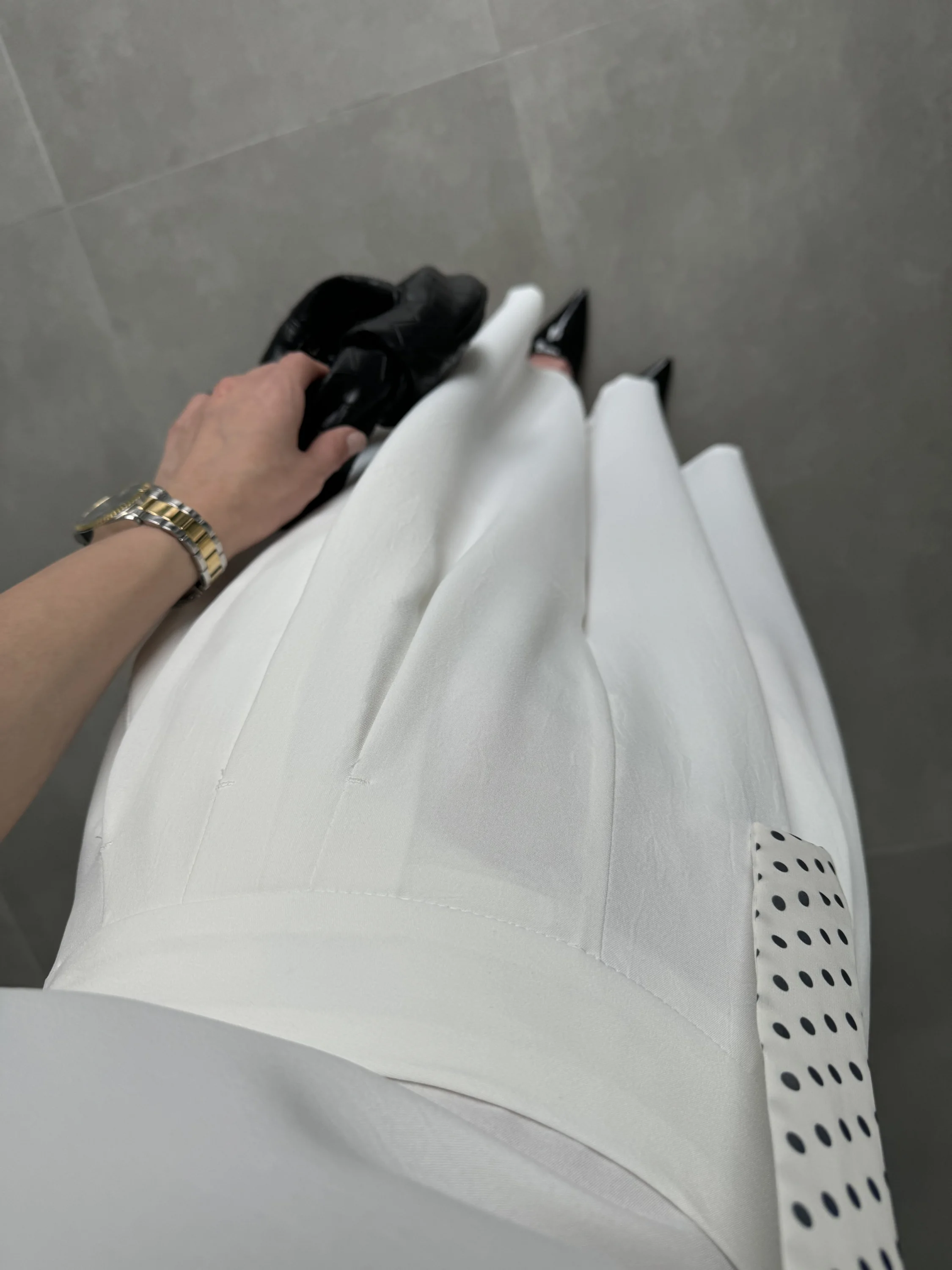 Puantiye Fularlı Premium Beyaz Takım