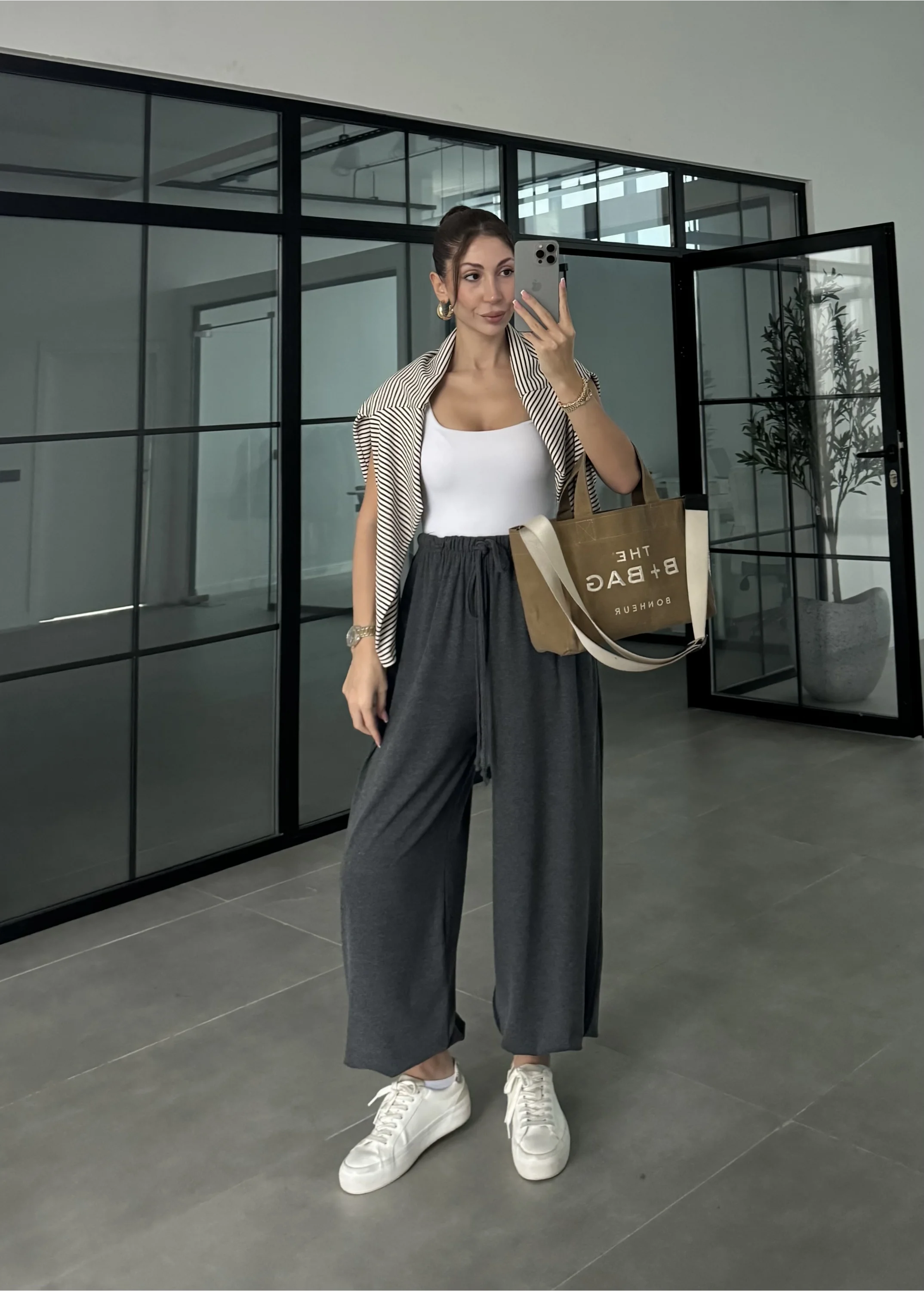 Antrasit Paça Lastikli Basic Eşofman Altı