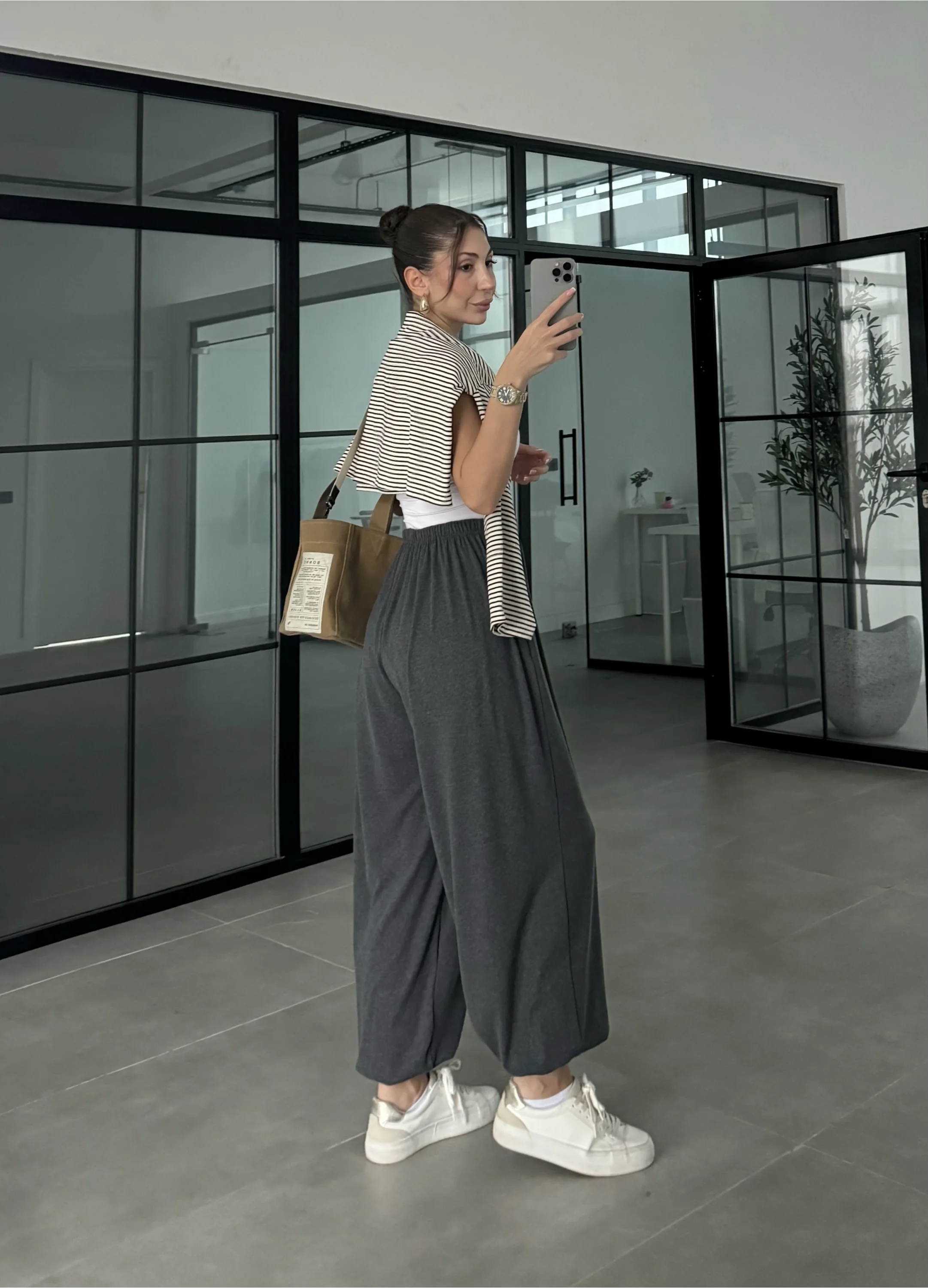 Antrasit Paça Lastikli Basic Eşofman Altı
