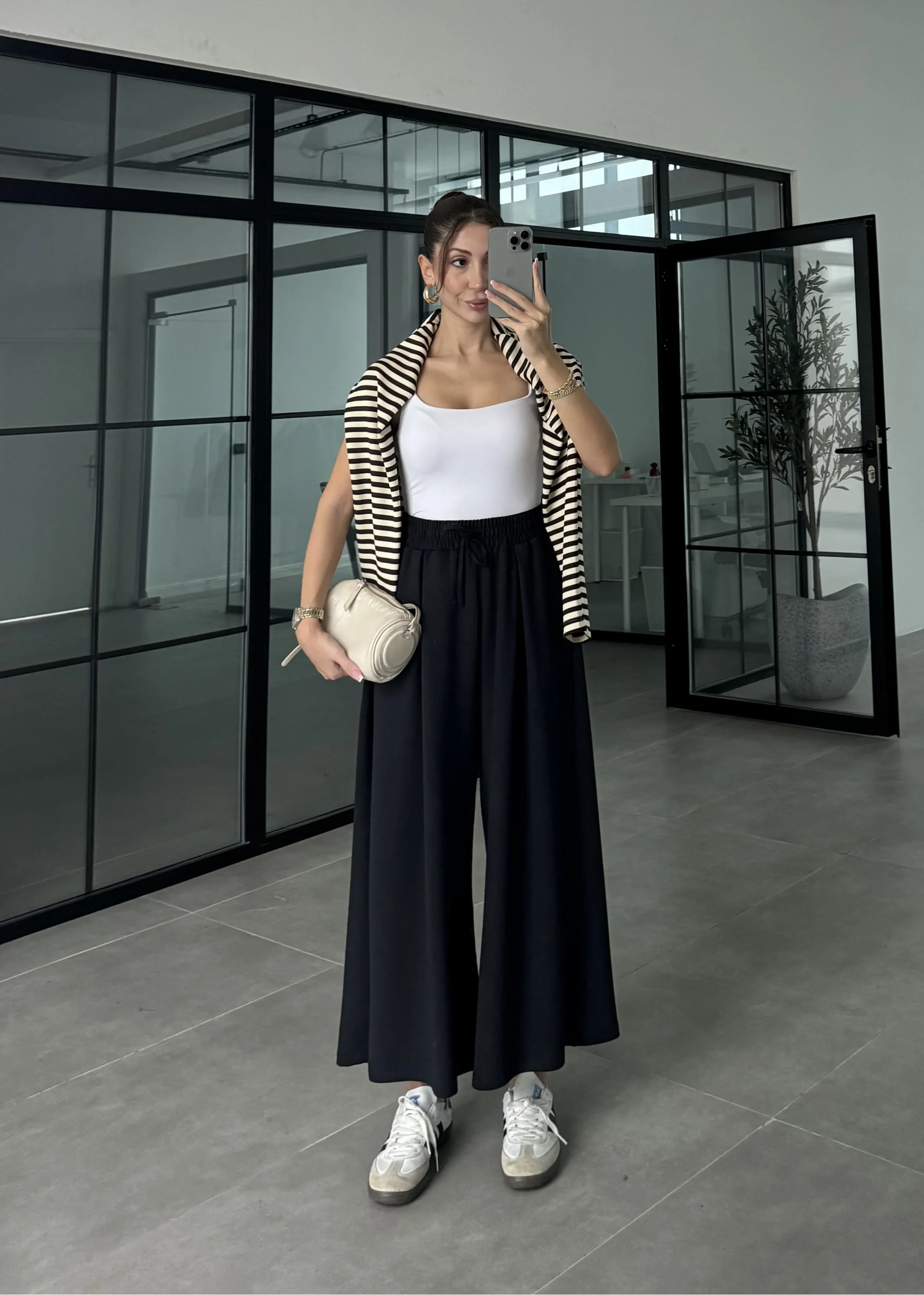 Beca Oysh Kumaş Basic Siyah Pantolon