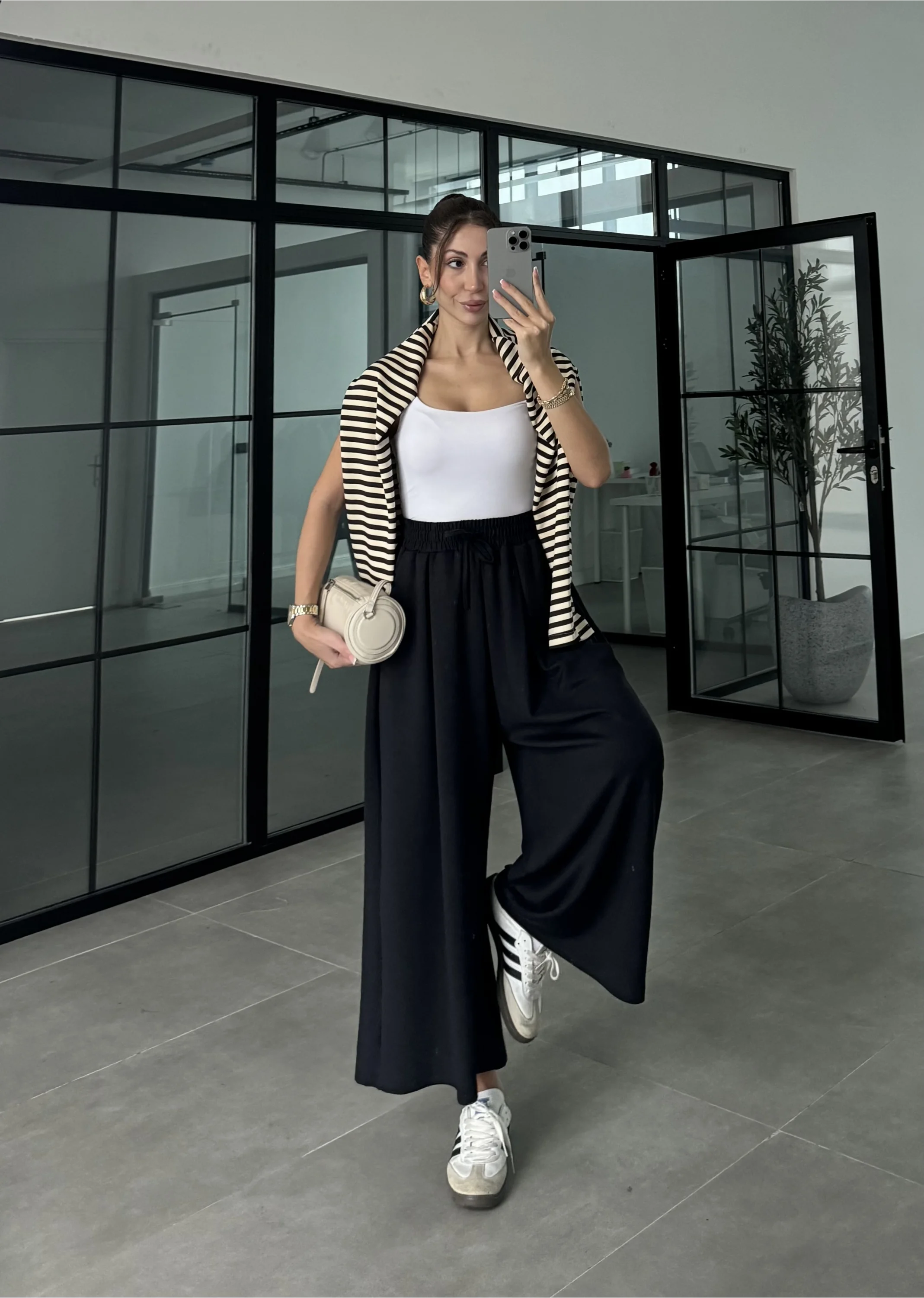 Beca Oysh Kumaş Basic Siyah Pantolon