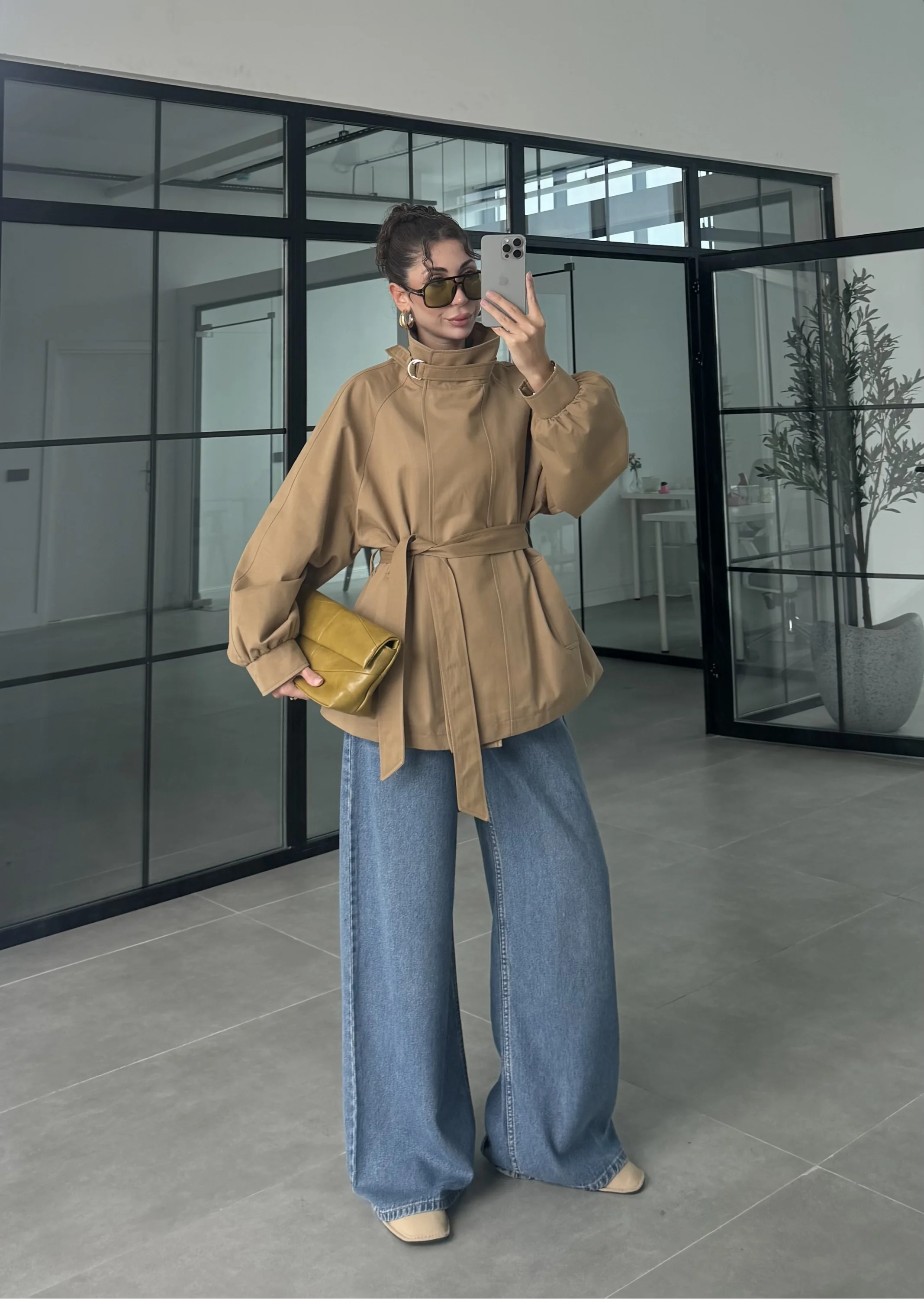 Boyun Kemerli Dik Yaka Camel Ceket