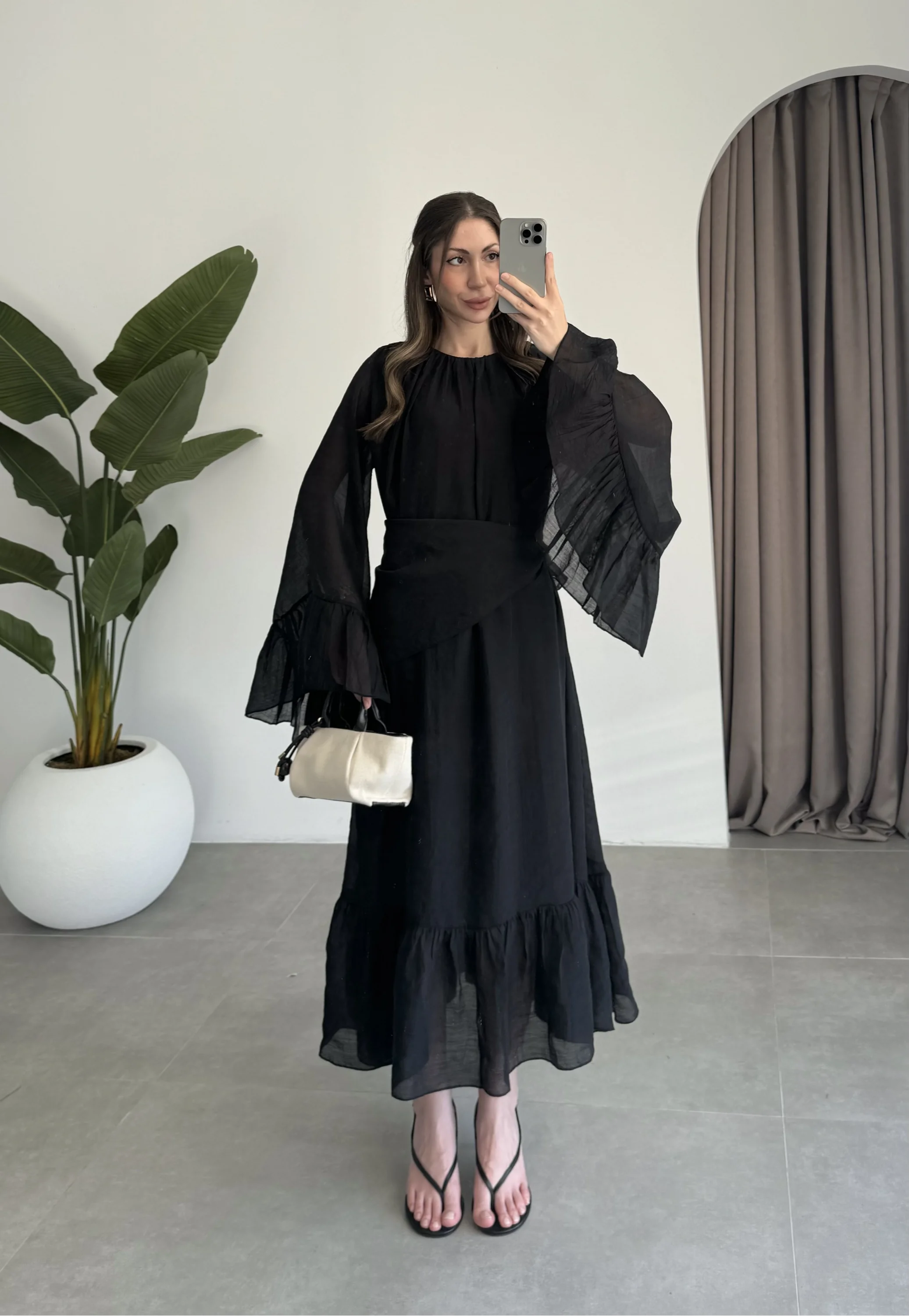 Diva Şallı Büzgülü Siyah Elbise
