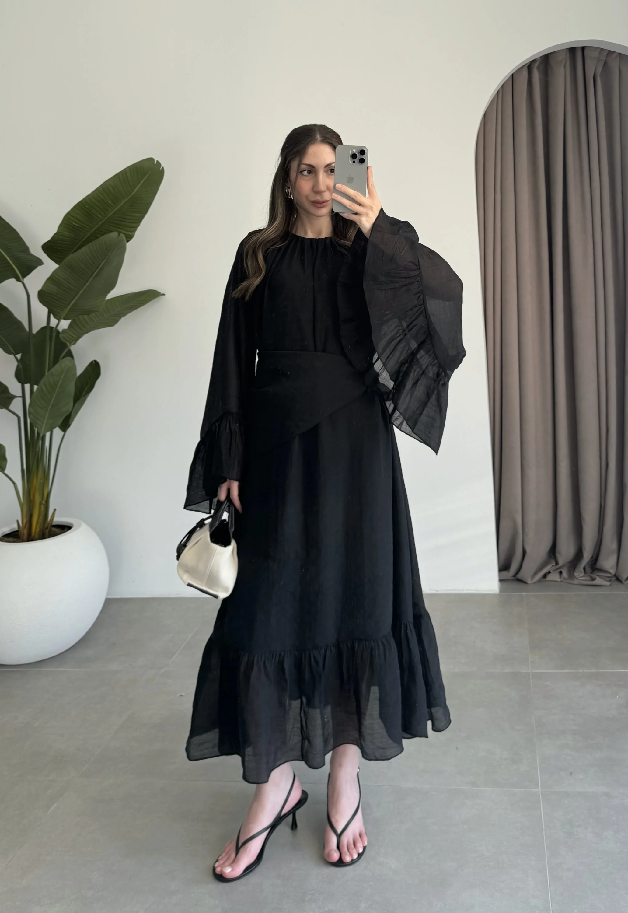 Diva Şallı Büzgülü Siyah Elbise