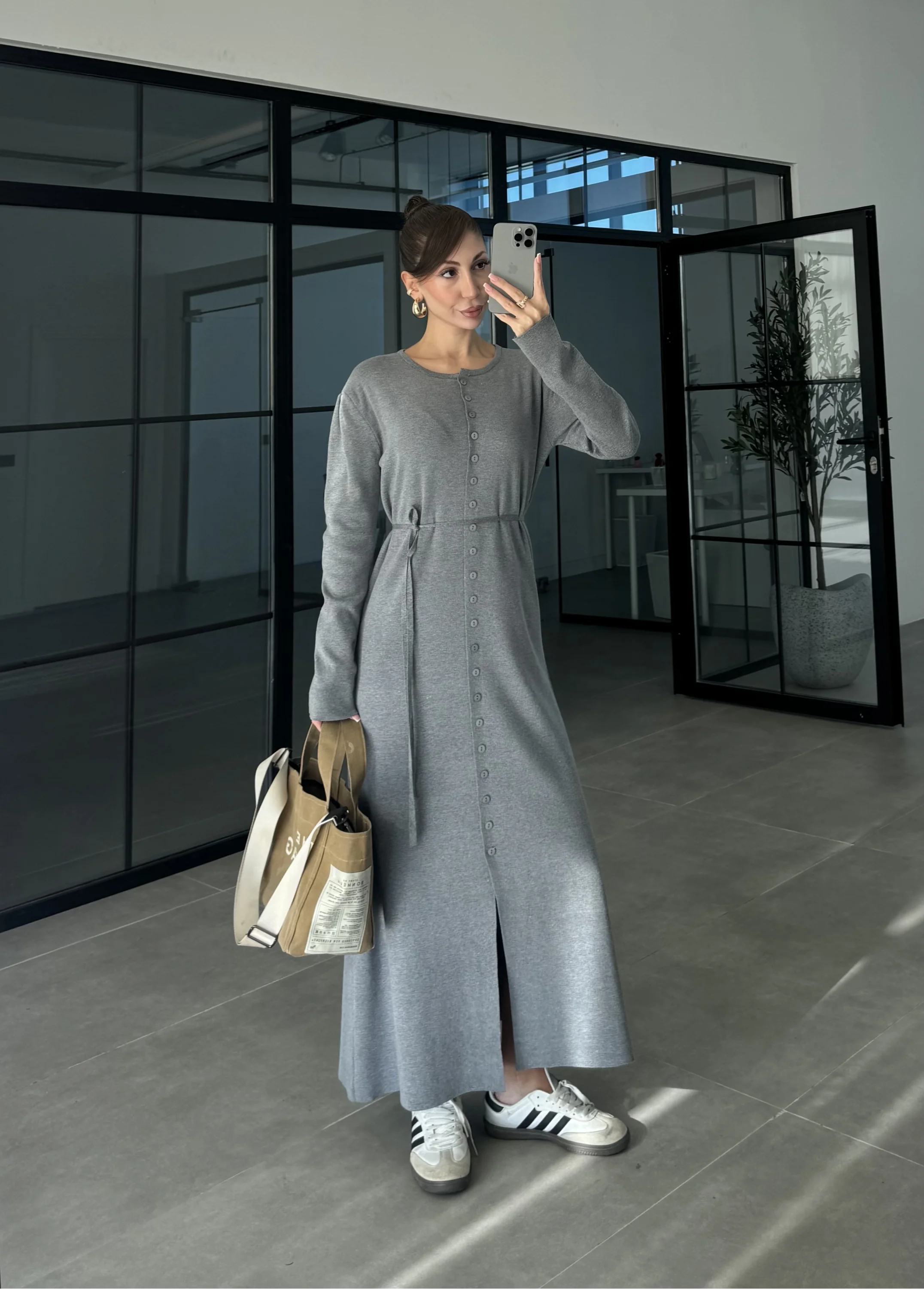 Gömlek Model Kuşaklı Gri Triko Elbise