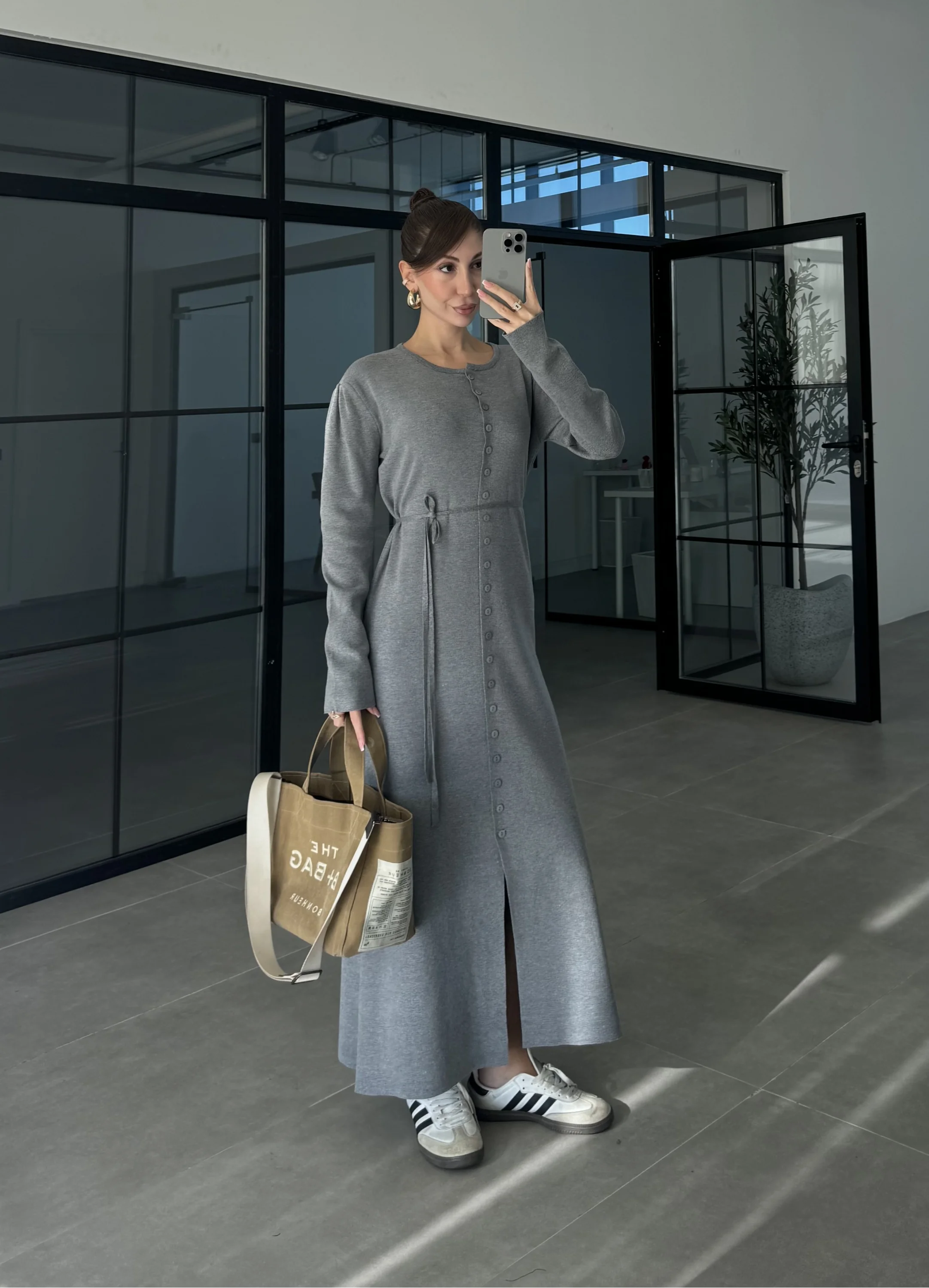 Gömlek Model Kuşaklı Gri Triko Elbise