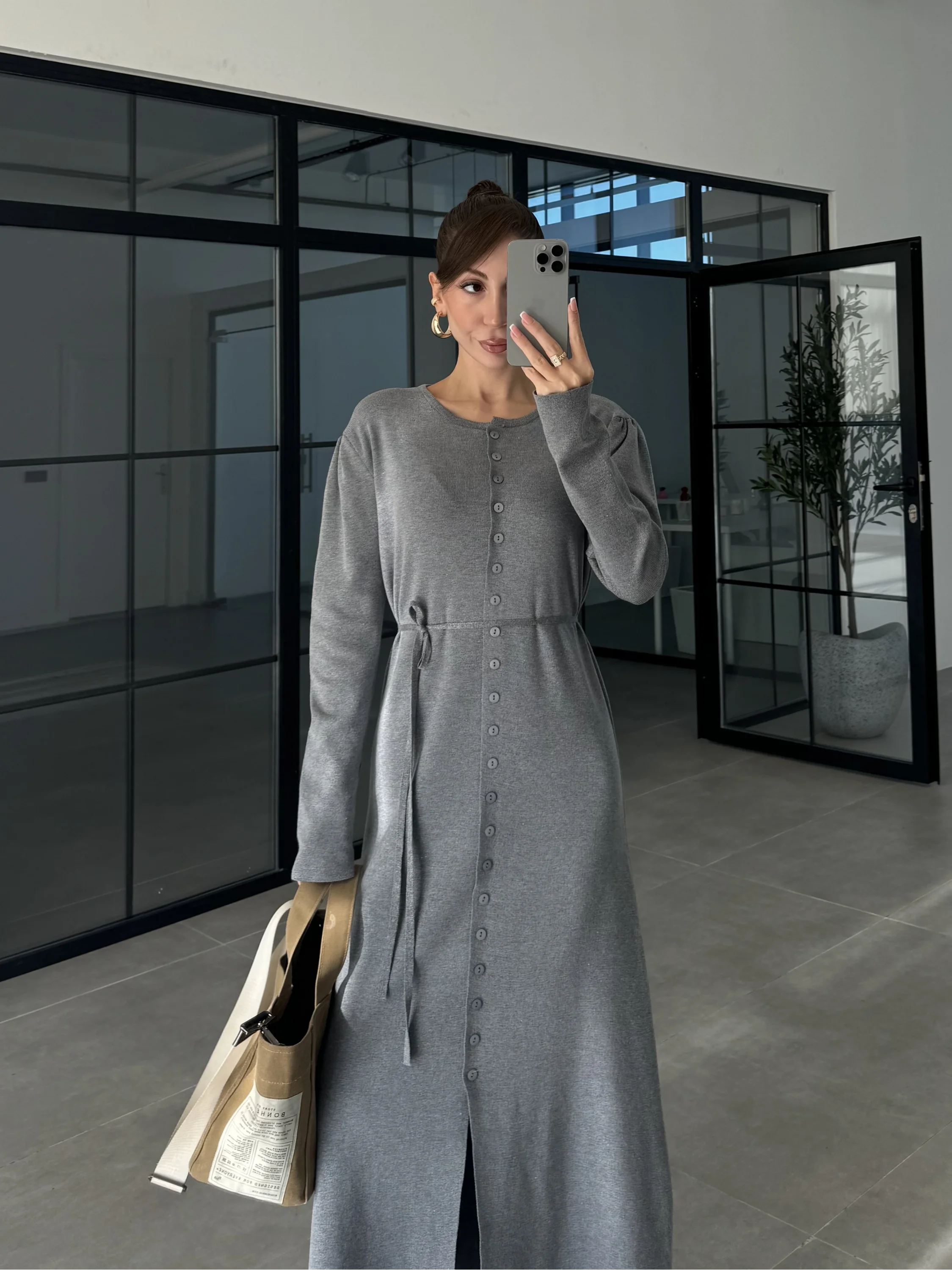 Gömlek Model Kuşaklı Gri Triko Elbise