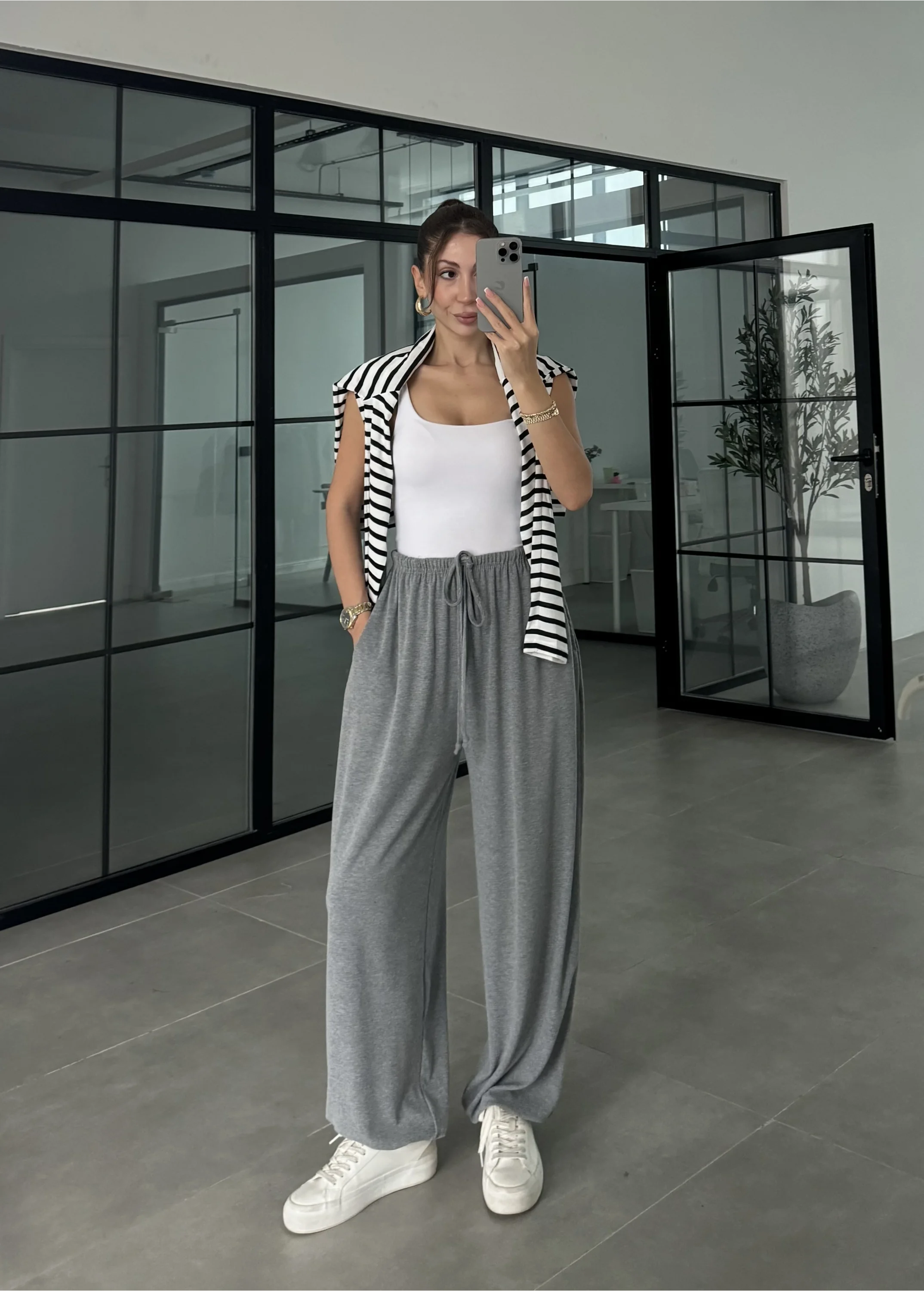 Gri Paça Lastikli Basic Eşofman Altı