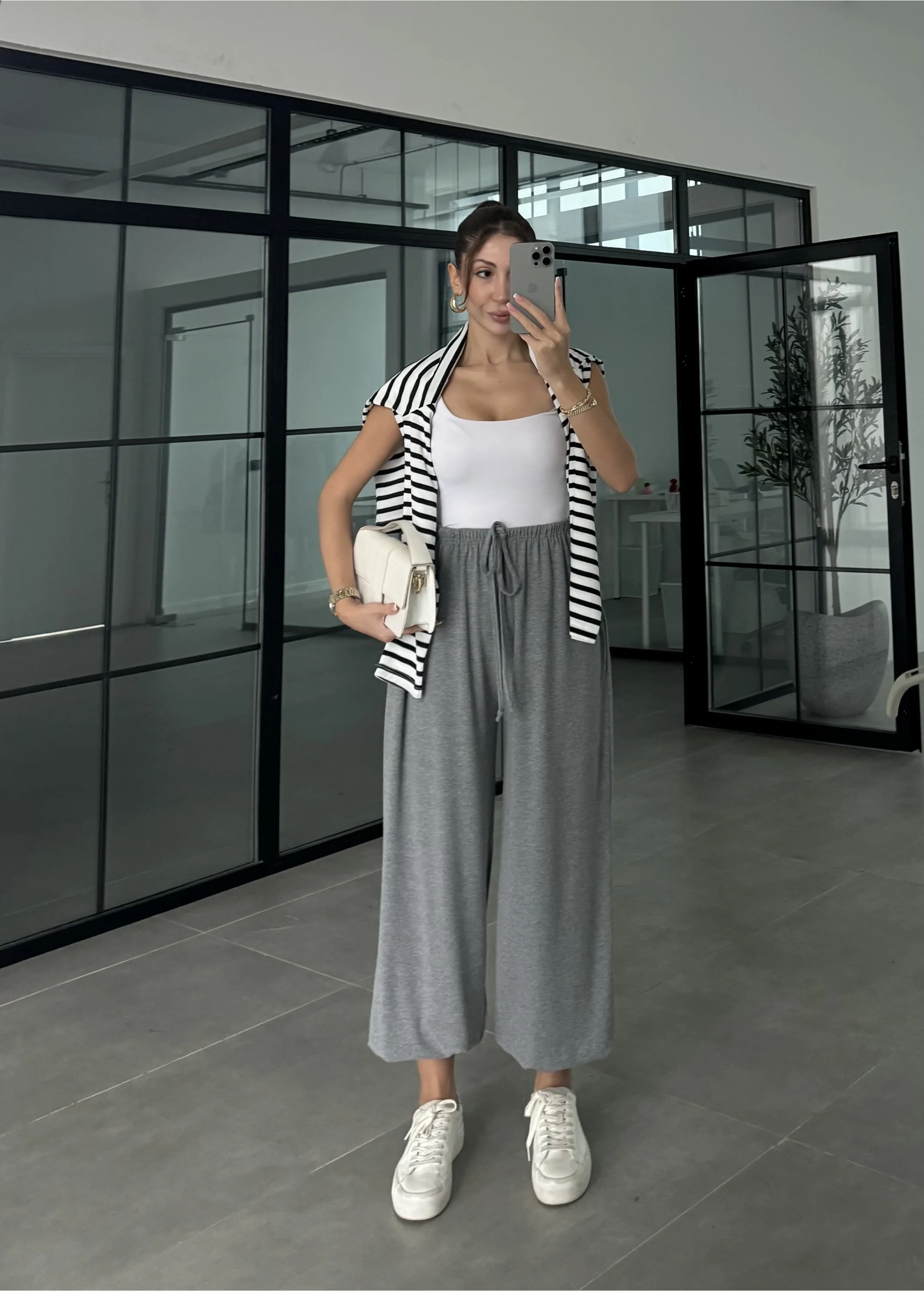 Gri Paça Lastikli Basic Eşofman Altı