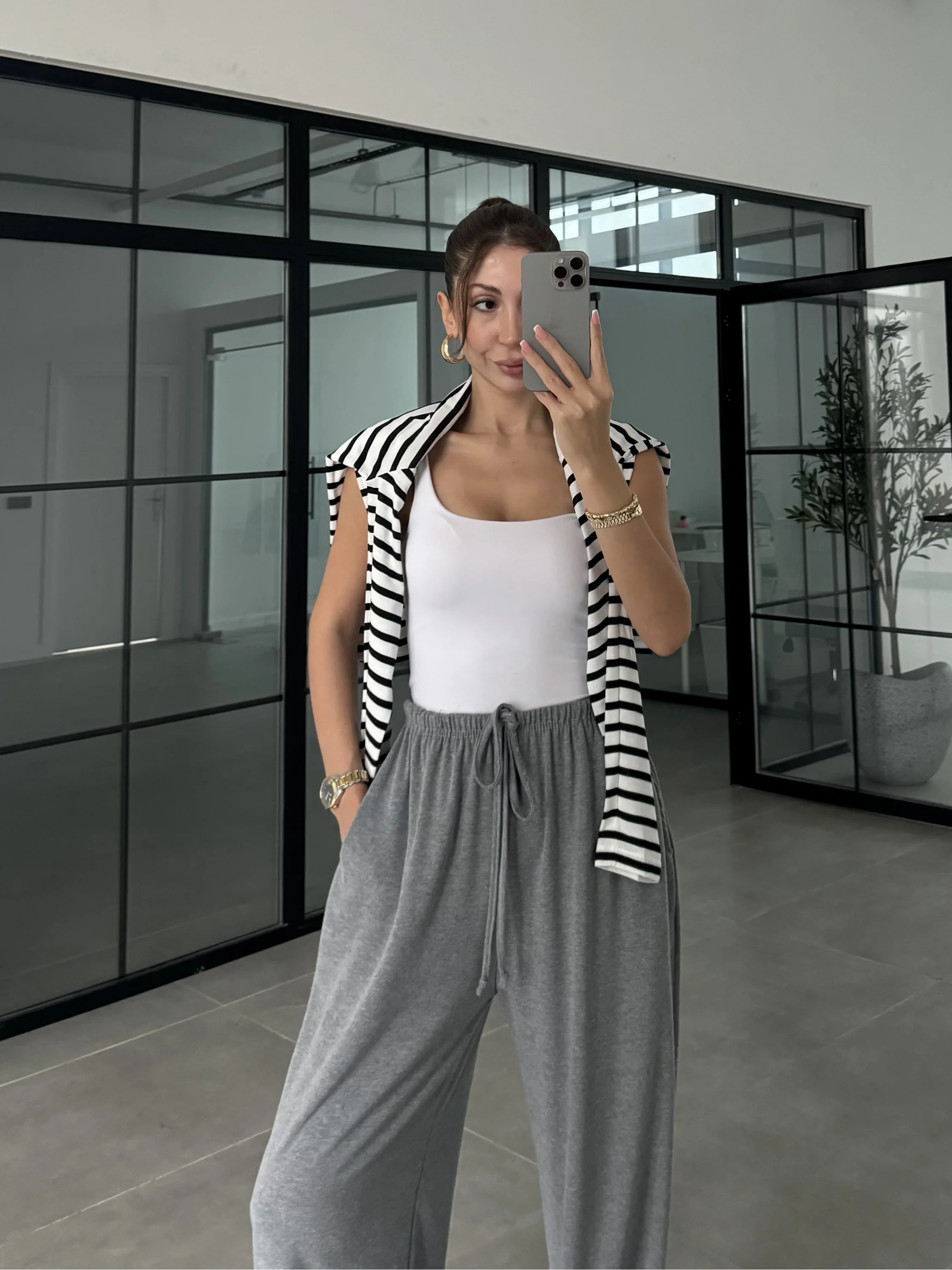 Gri Paça Lastikli Basic Eşofman Altı