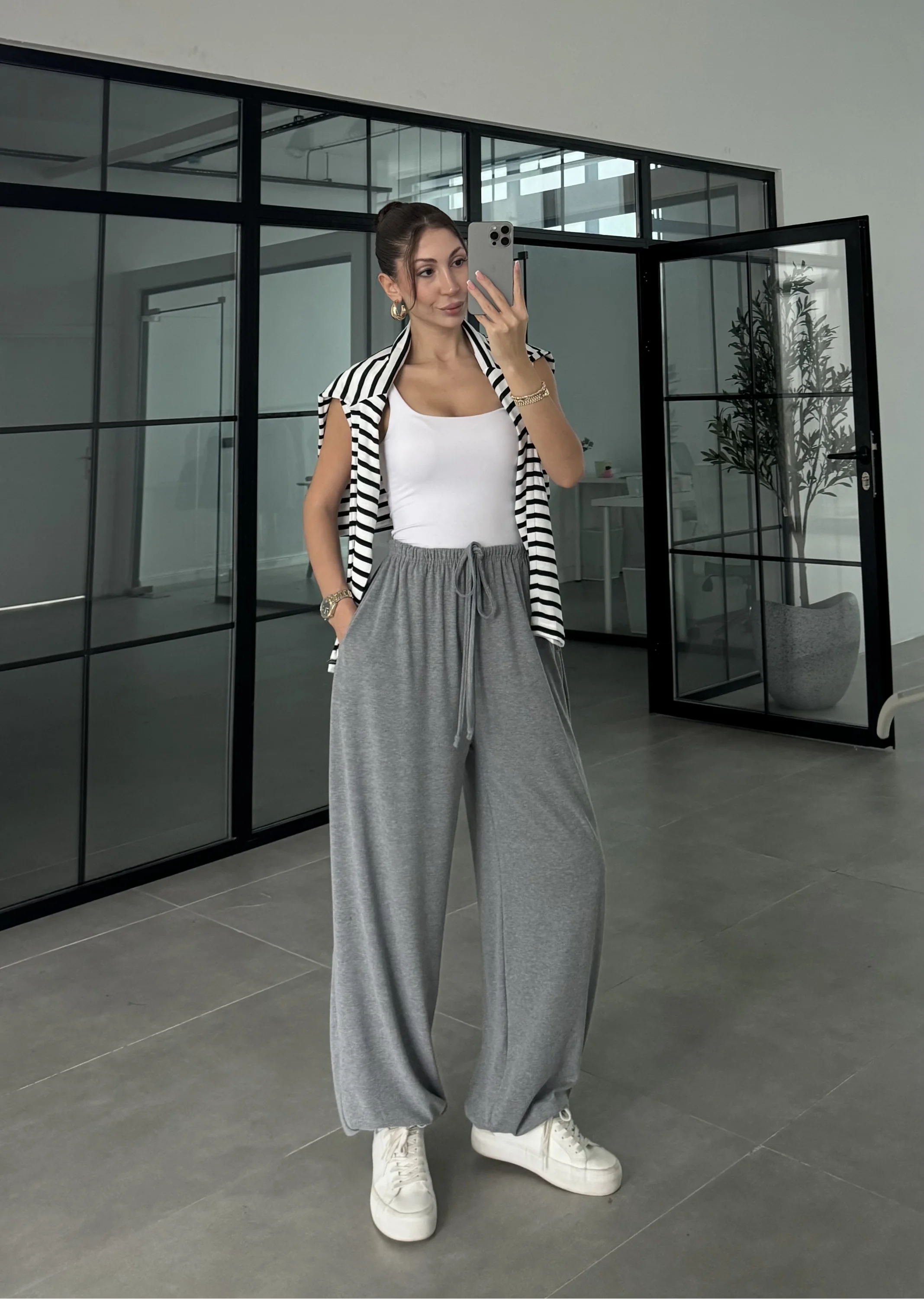 Gri Paça Lastikli Basic Eşofman Altı