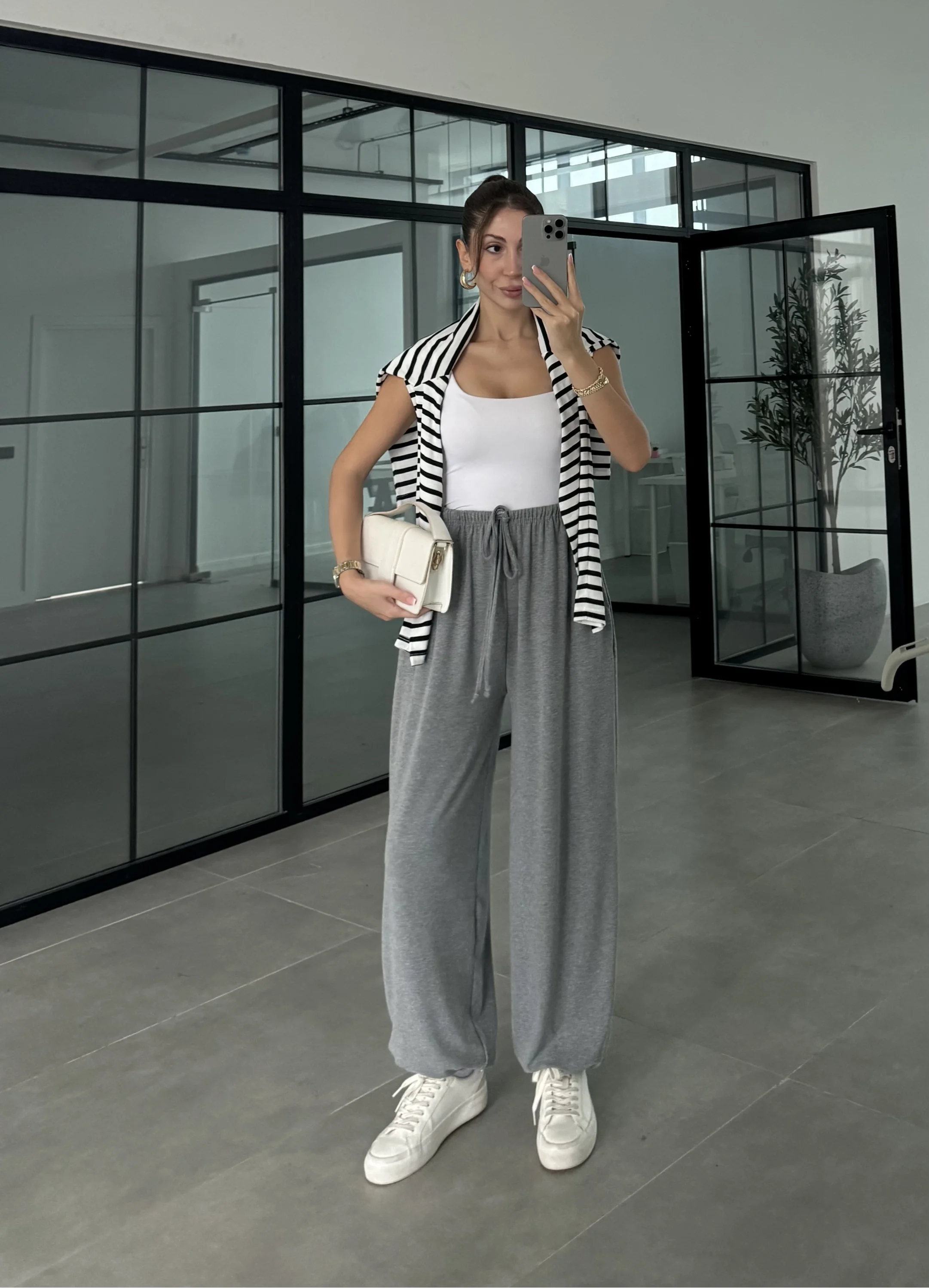 Gri Paça Lastikli Basic Eşofman Altı