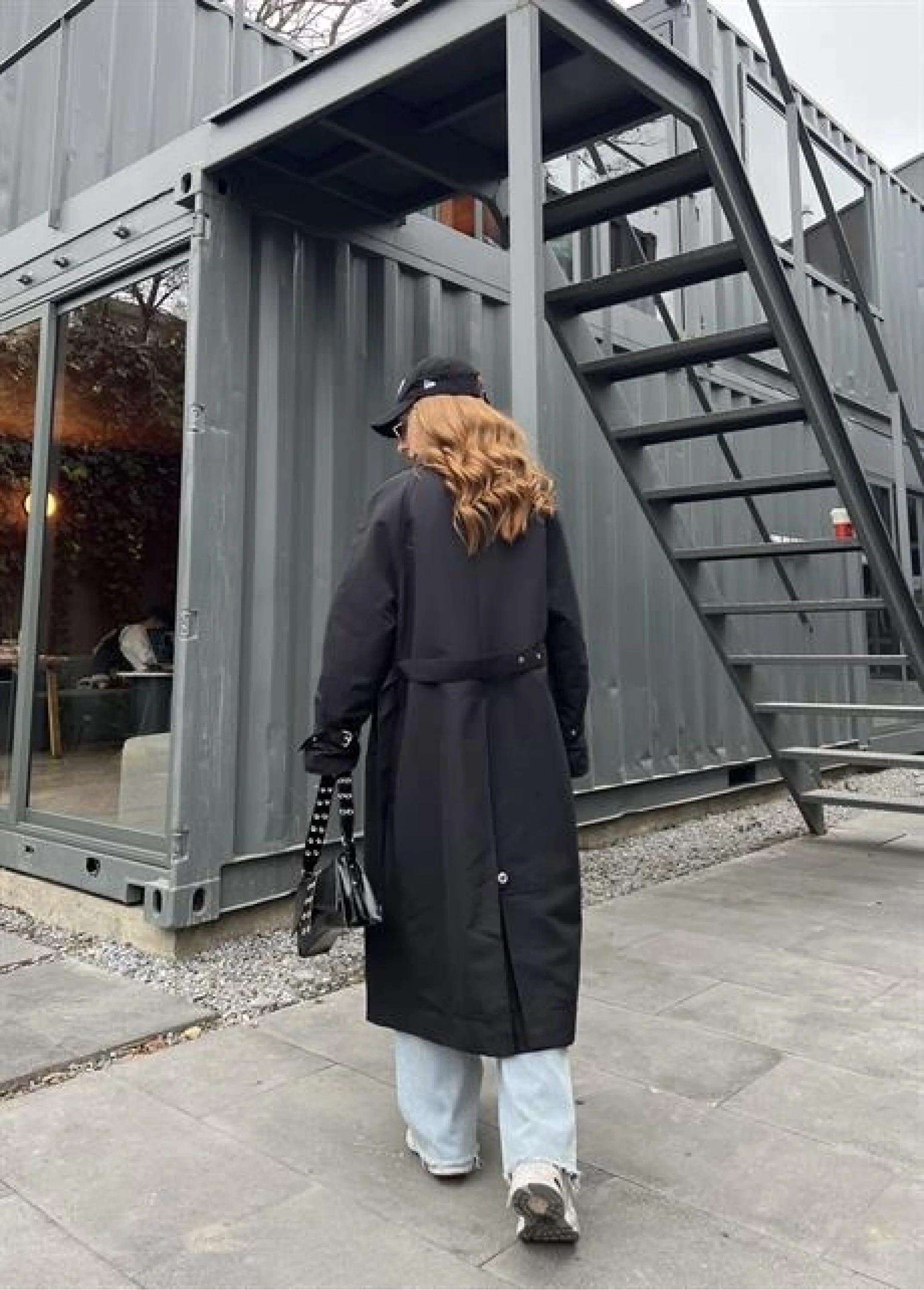 Mango Model Oversize Siyah Trençkot