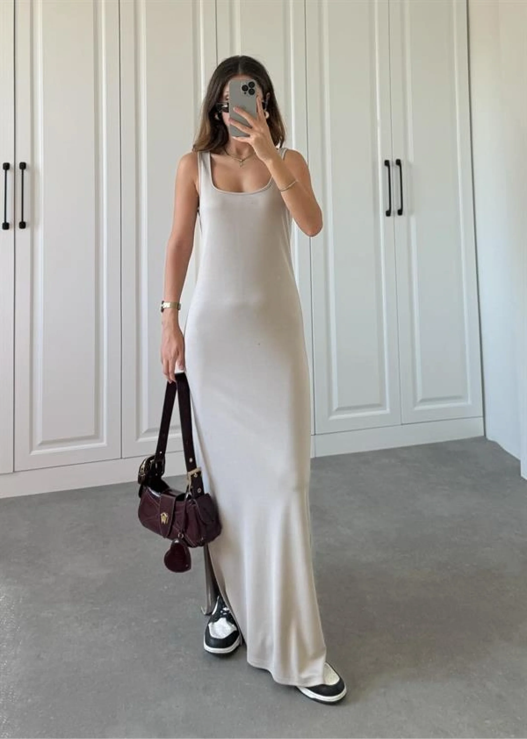 Oysh Kumaş Basic Yırtmaçlı Vizon Uzun Elbise